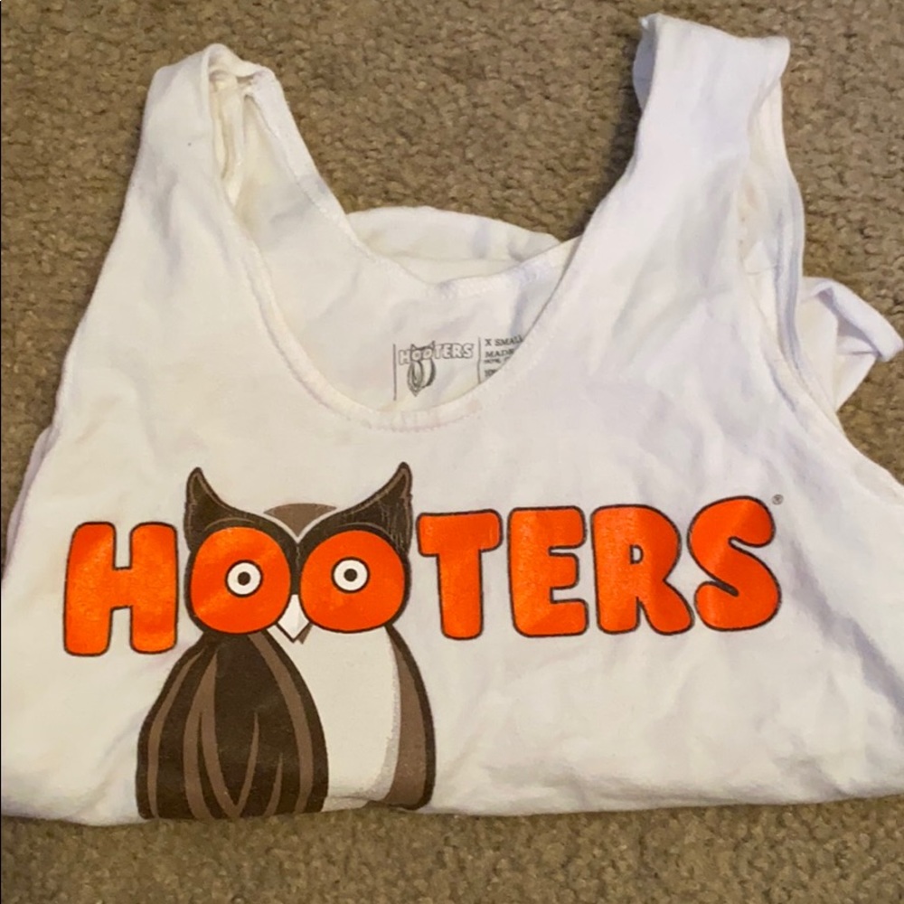 Hooters White tank
